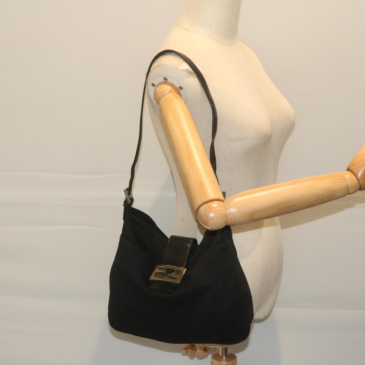 FENDI Mamma Baguette Shoulder Bag Nylon Black 2305 26727 009ep2869