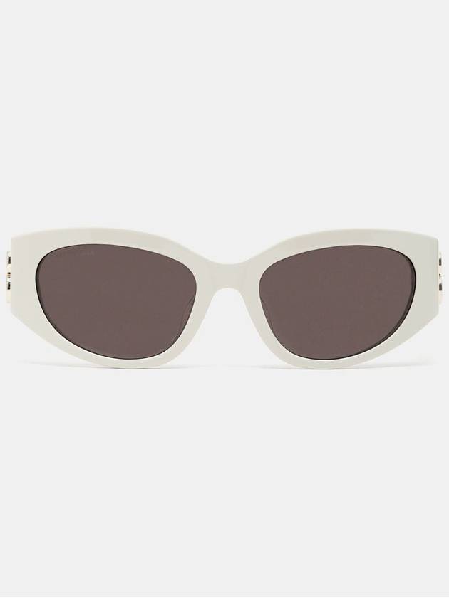 Balenciaga Eyewear Bossy Round Sunglasses Ivory Black