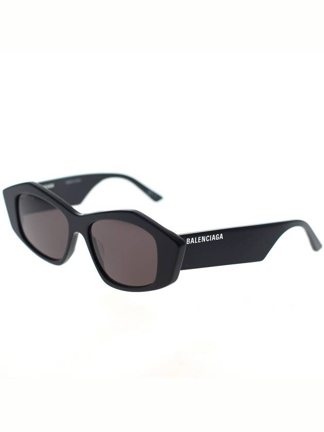 Balenciaga pentagon sunglasses black