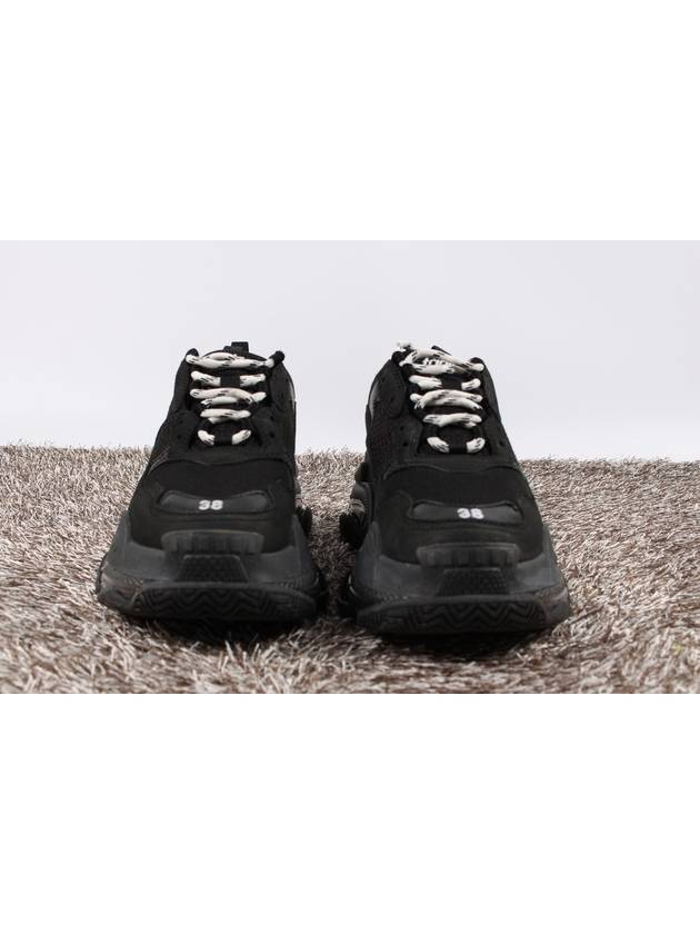 Balenciaga Triple S Black 38 250