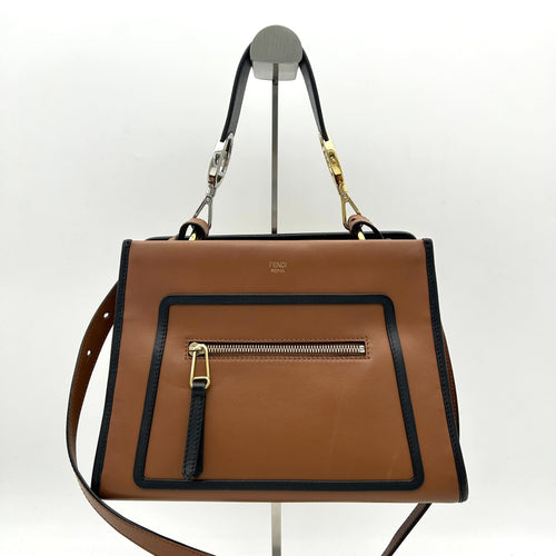 Fendi Runaway Shoulder bag LA19010