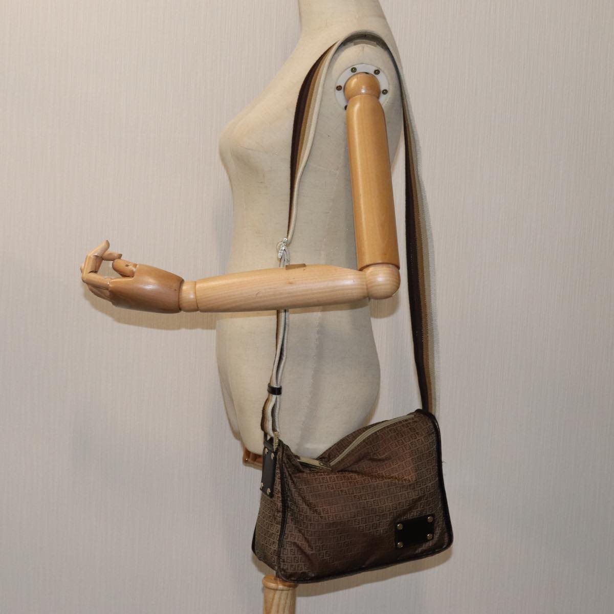FENDI Zucchino Canvas Shoulder Bag Nylon Beigehk1267