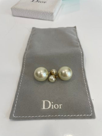 Christian Dior White Tribales Pearl Earrings
