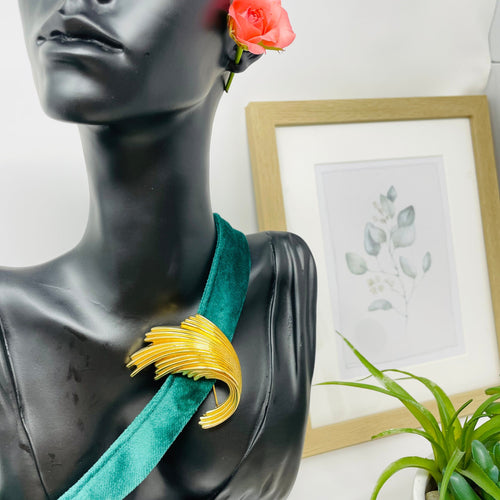 Christian Dior Vintage Swoop Brooch