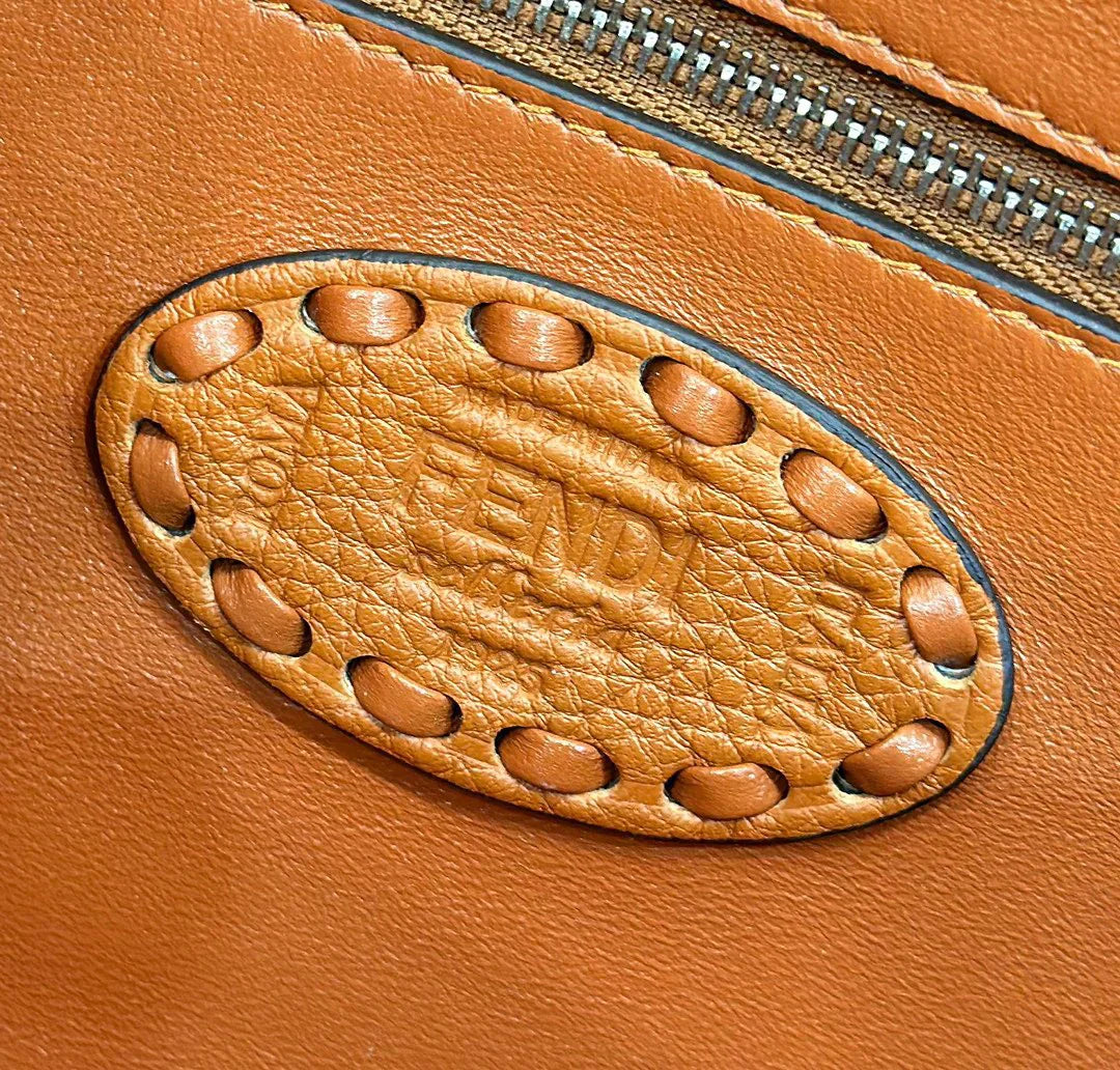 FENDI BAGUETTE 27CM BROWN CALFSKIN SILVER HARDWARE