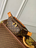 Louis Vuitton Bumbag 15cm Brown Monogram Canvas 330770