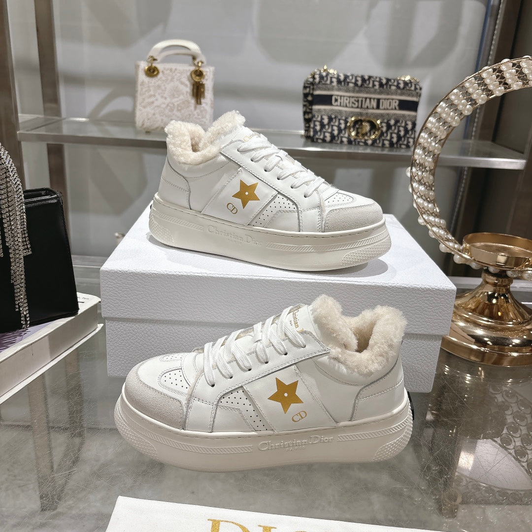 DIOR  DIOR Star Platform Sneaker In White Cowhide 996422