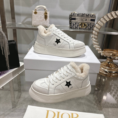 DIOR  DIOR Star Platform Sneaker In White Cowhide 996424