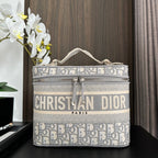 DIOR  DIORtravel vanity 25 grey oblique embroidery