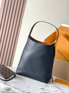 Louis Vuitton LOW KEY HOBO MM 35 IN BLACK SMOOTH CALFSKIN