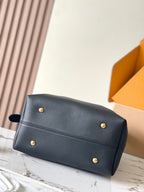 Louis Vuitton LOW KEY HOBO MM 35 IN BLACK SMOOTH CALFSKIN