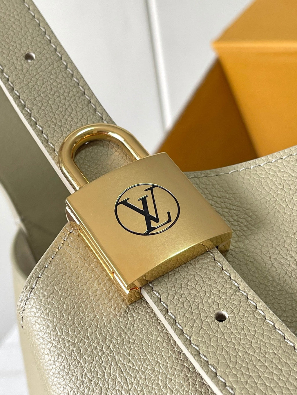Louis Vuitton LOW KEY HOBO MM 35 IN CLAY SMOOTH CALFSKIN