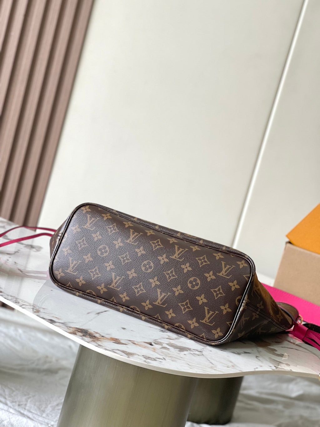 Louis Vuitton Reversible Neverfull MM 31 Inside Out Dark Pink Handle
