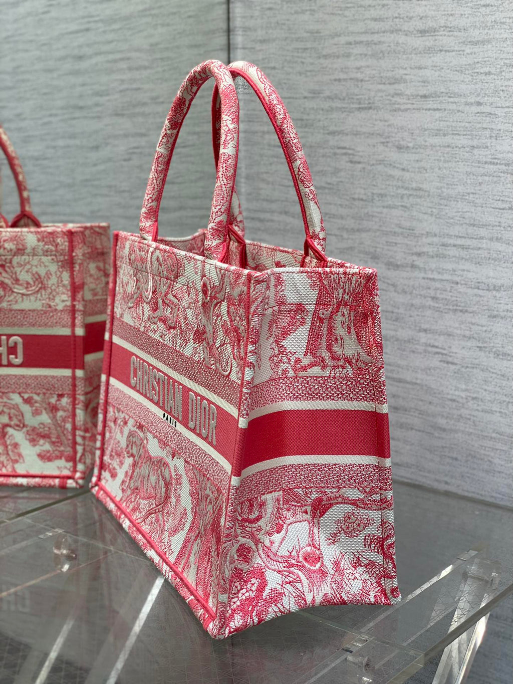 DIOR medium  DIORiviera book tote 36 red tiger embroidery canvas