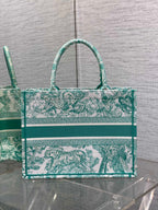 DIOR medium  DIORiviera book tote 36 aquamarina tiger embroidery canvas