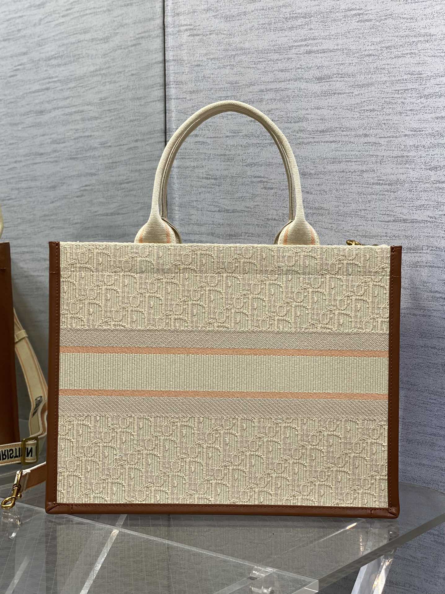 DIOR Medium Book Tote 37 Beige Oblique Embroidered Raffia Camel Calfskin