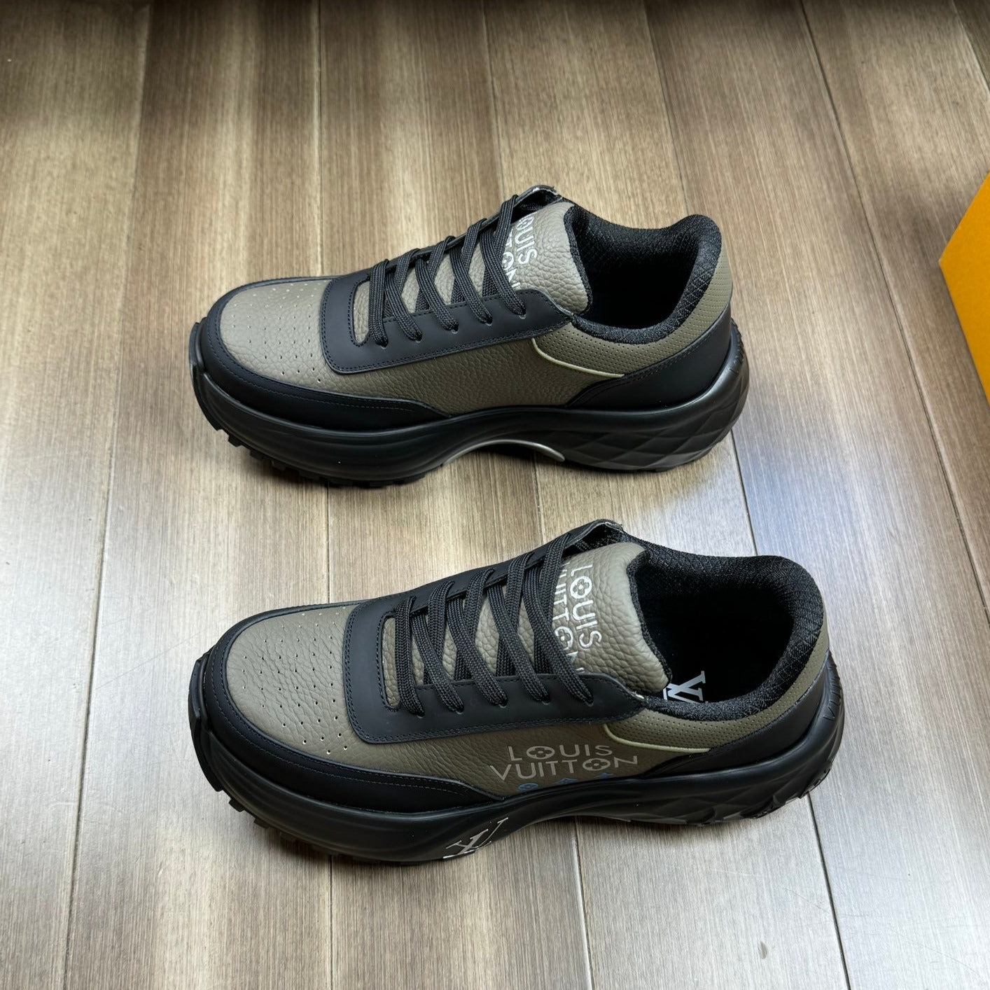 Louis Vuitton SPORT SNEAKER IN OLIVE GREEN MIX BLACK CALFSKIN WITH LOGO