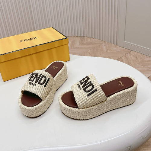 FENDI FENDI SIGNATURE WEDGE PLATFORM 6 CM IN BEIGE FIBRE WITH BROWN EMBROIDERED LOGO