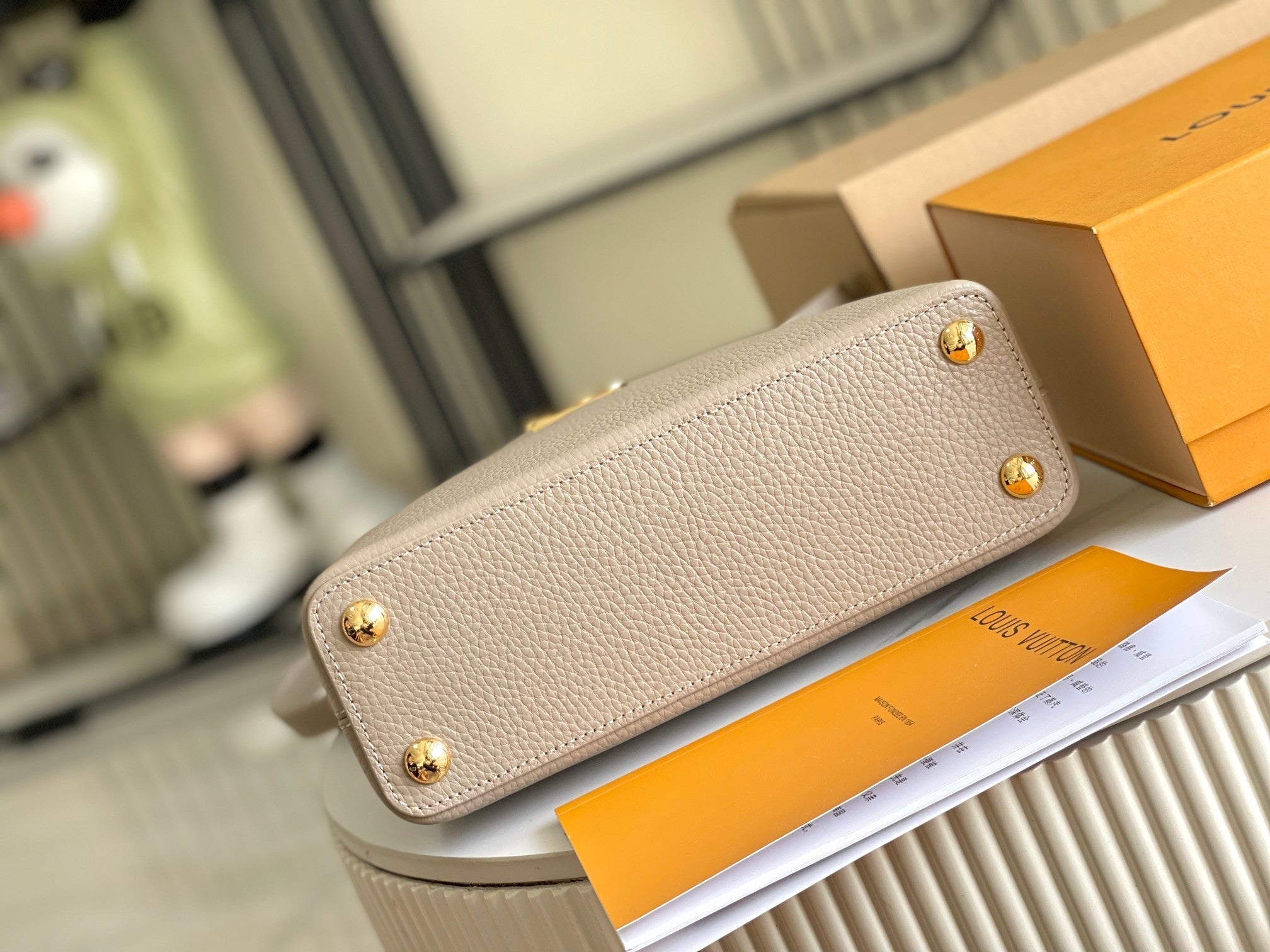 Louis Vuitton CAPUCINES BB 27 DARK BEIGE TAURILLON GOLD HARDWARE