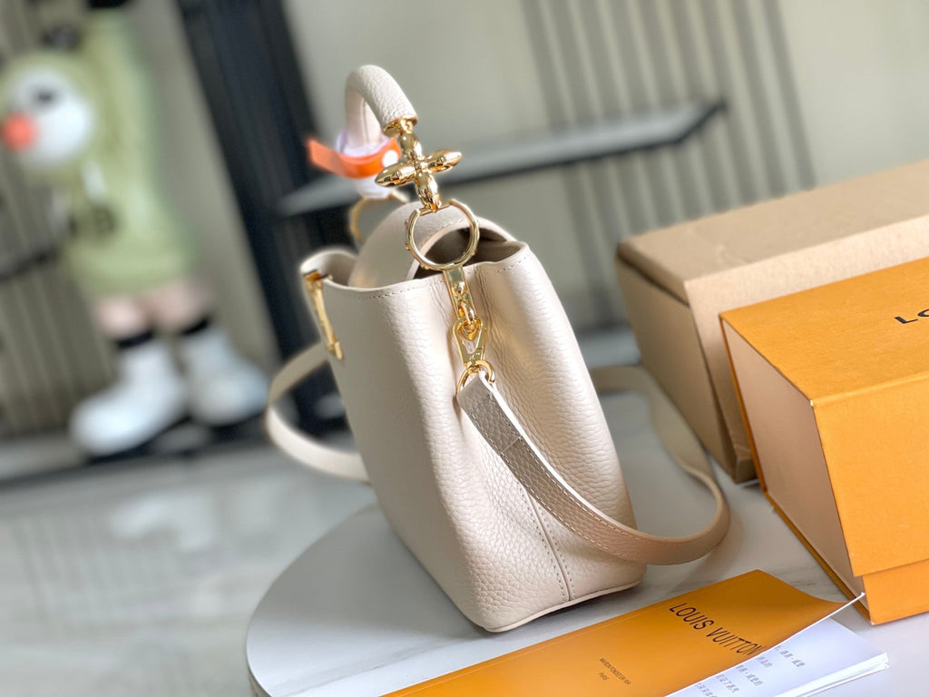Louis Vuitton CAPUCINES MINI 21 BEIGE TAURILLON GOLD HARDWARE