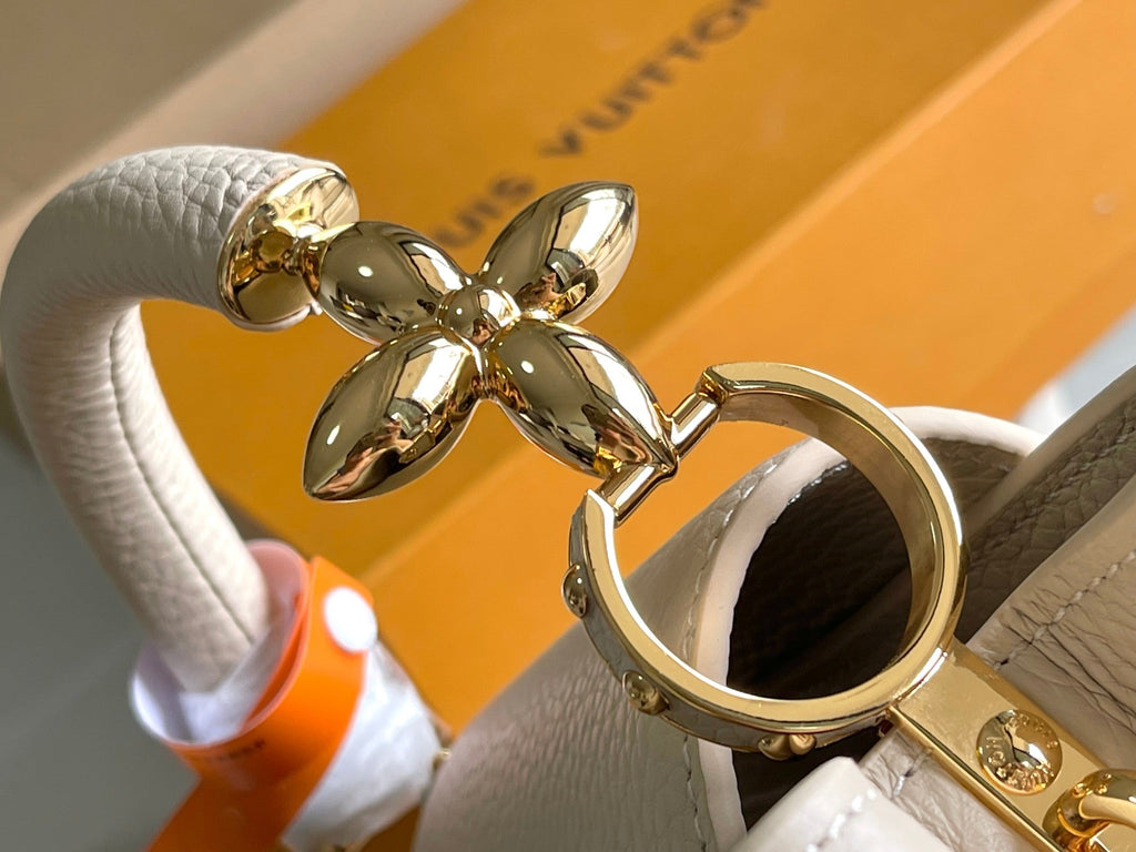 Louis Vuitton CAPUCINES MINI 21 BEIGE TAURILLON GOLD HARDWARE