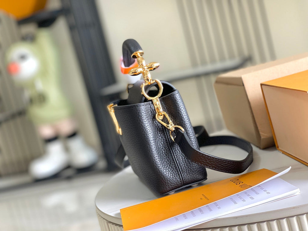 Louis Vuitton CAPUCINES MINI 21 BLACK TAURILLON GOLD HARDWARE