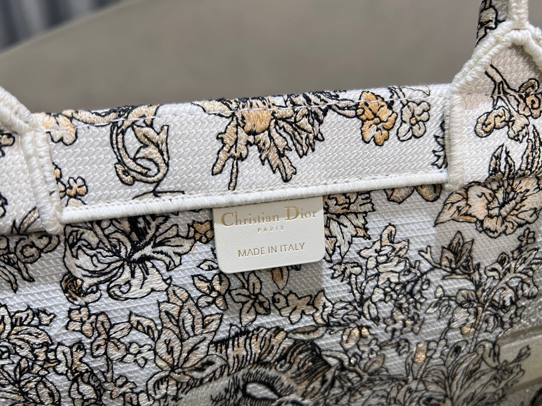 DIOR Book Tote 36.5 Beige White Canvas