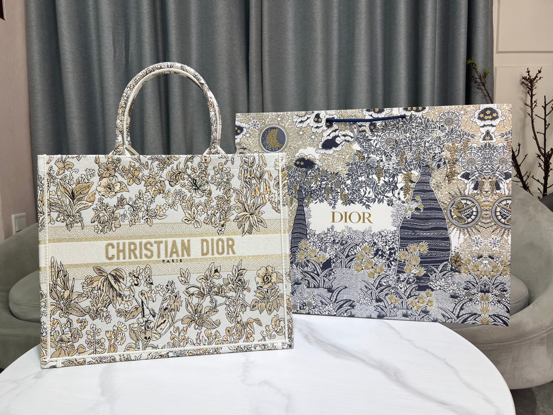 DIOR Book Tote 41.5 Beige White Canvas