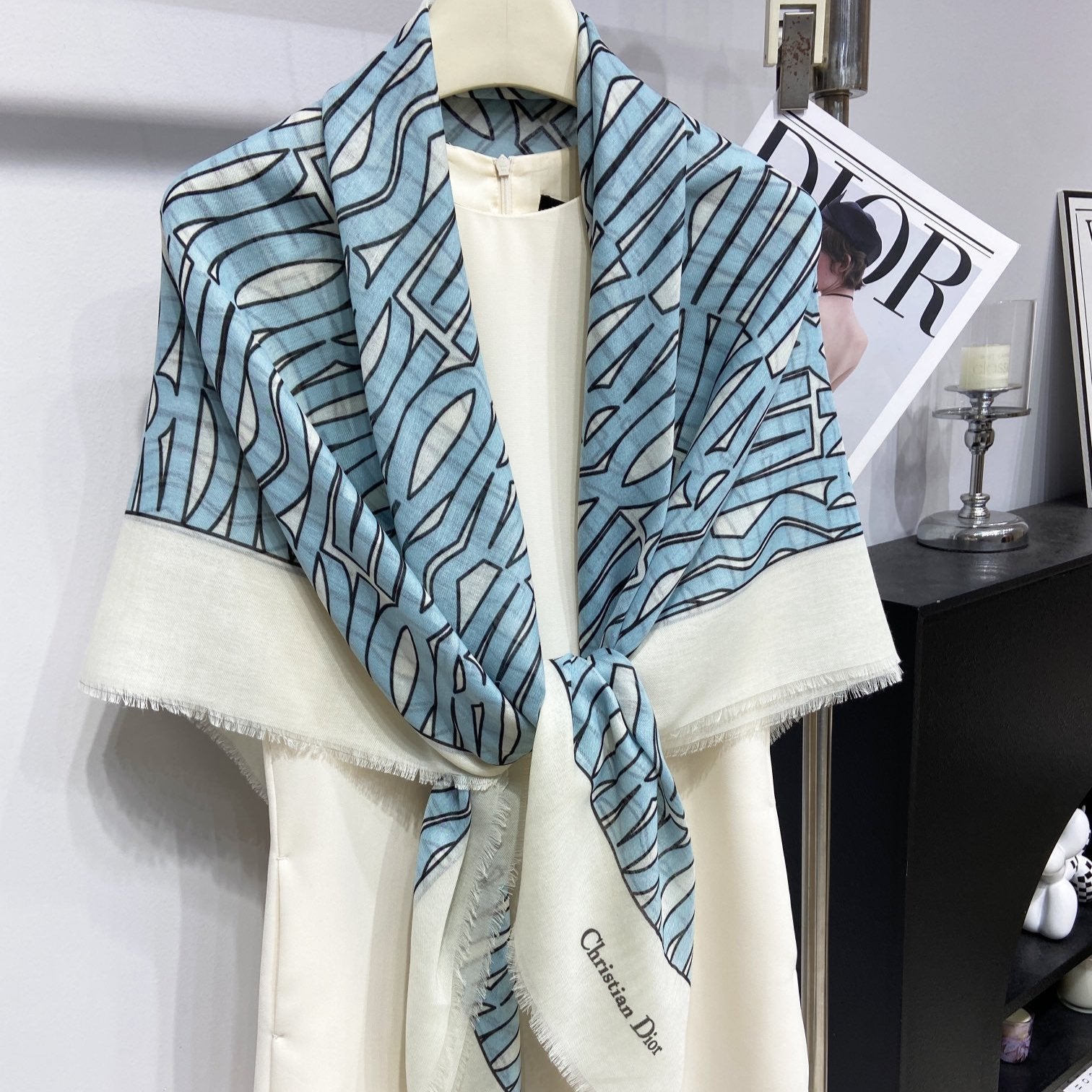 DIOR MISS  DIOR ALLOVER SHAWL 140 CM IN POWDER BLUE MIX WHITE SILK CASHMERE 411630