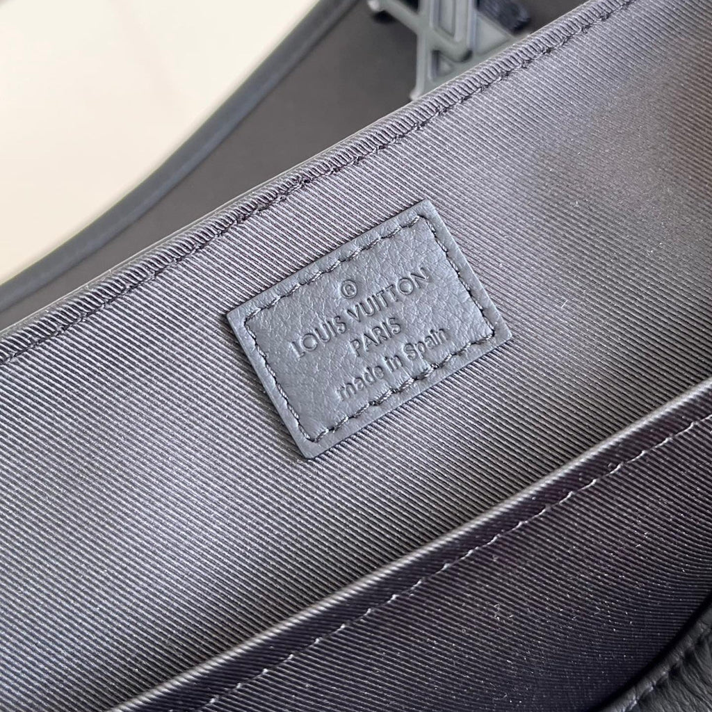 Louis Vuitton MESSENGER VOYAGER PM 33 IN BLACK MONOGRAM SHADOW CALFSKIN