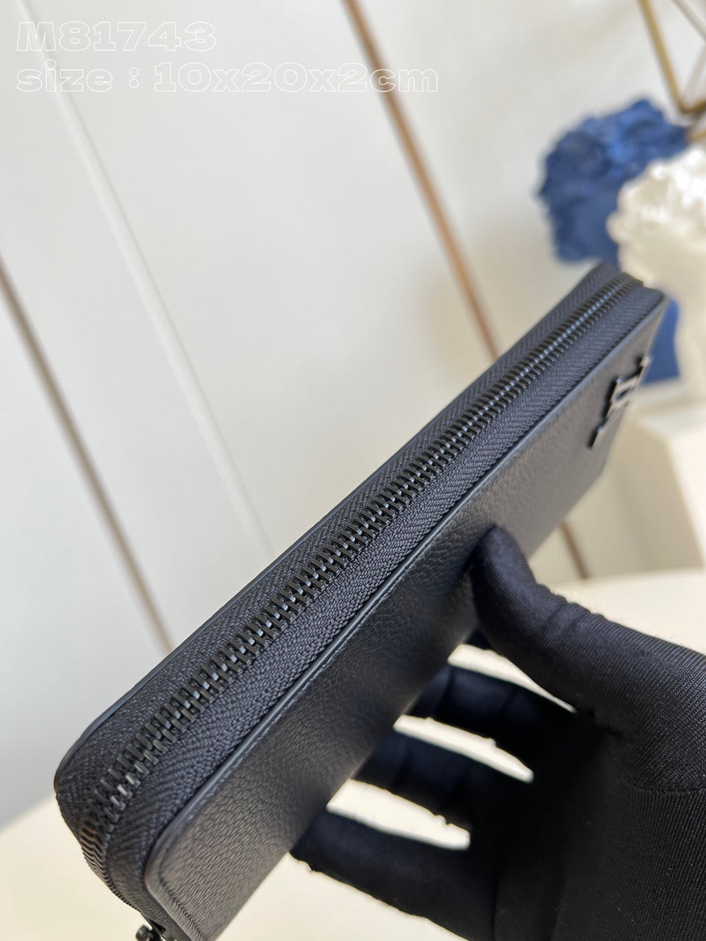 Louis Vuitton ZIPPY VERTICAL AEROGRAM WALLET 20CM BLACK CALFSKIN