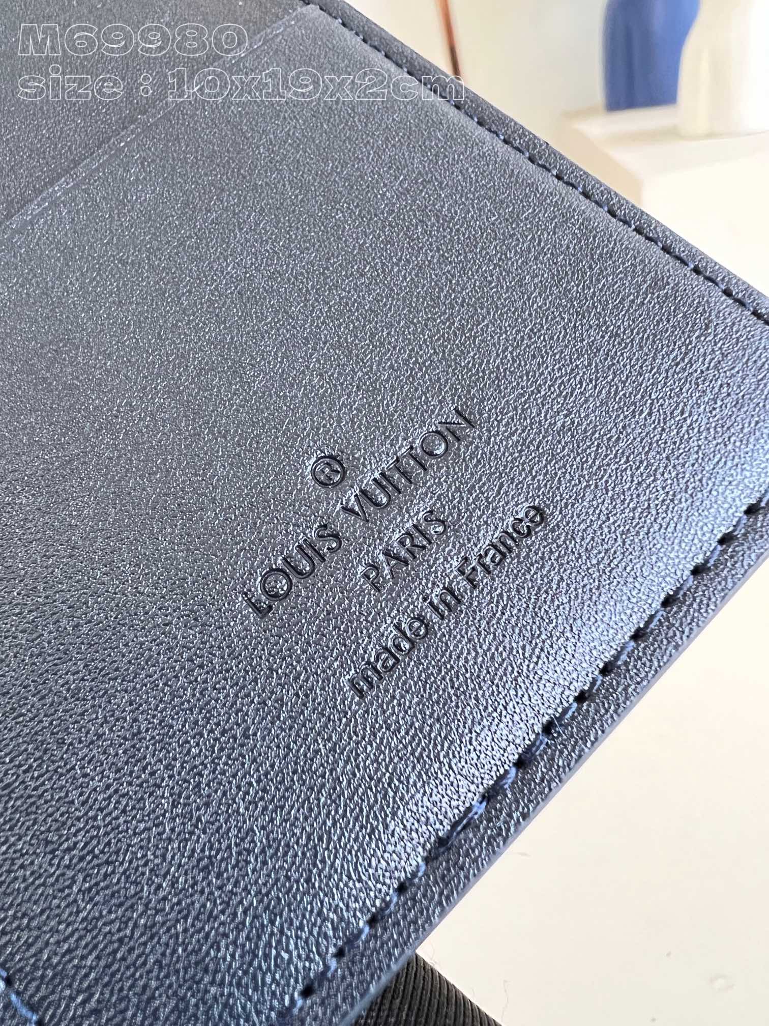 Louis Vuitton BRAZZA WALLET AEROGRAM 19CM BLUE CALFSKIN