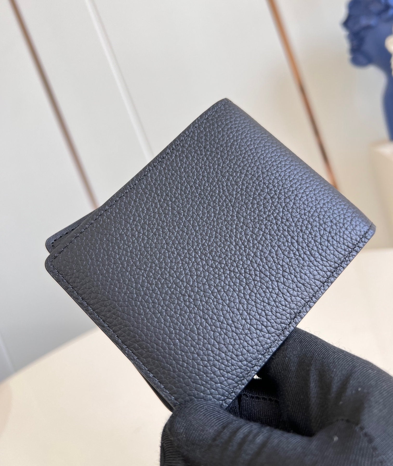 Louis Vuitton MULTIPLE WALLET 10CM BLACK CALFSKIN