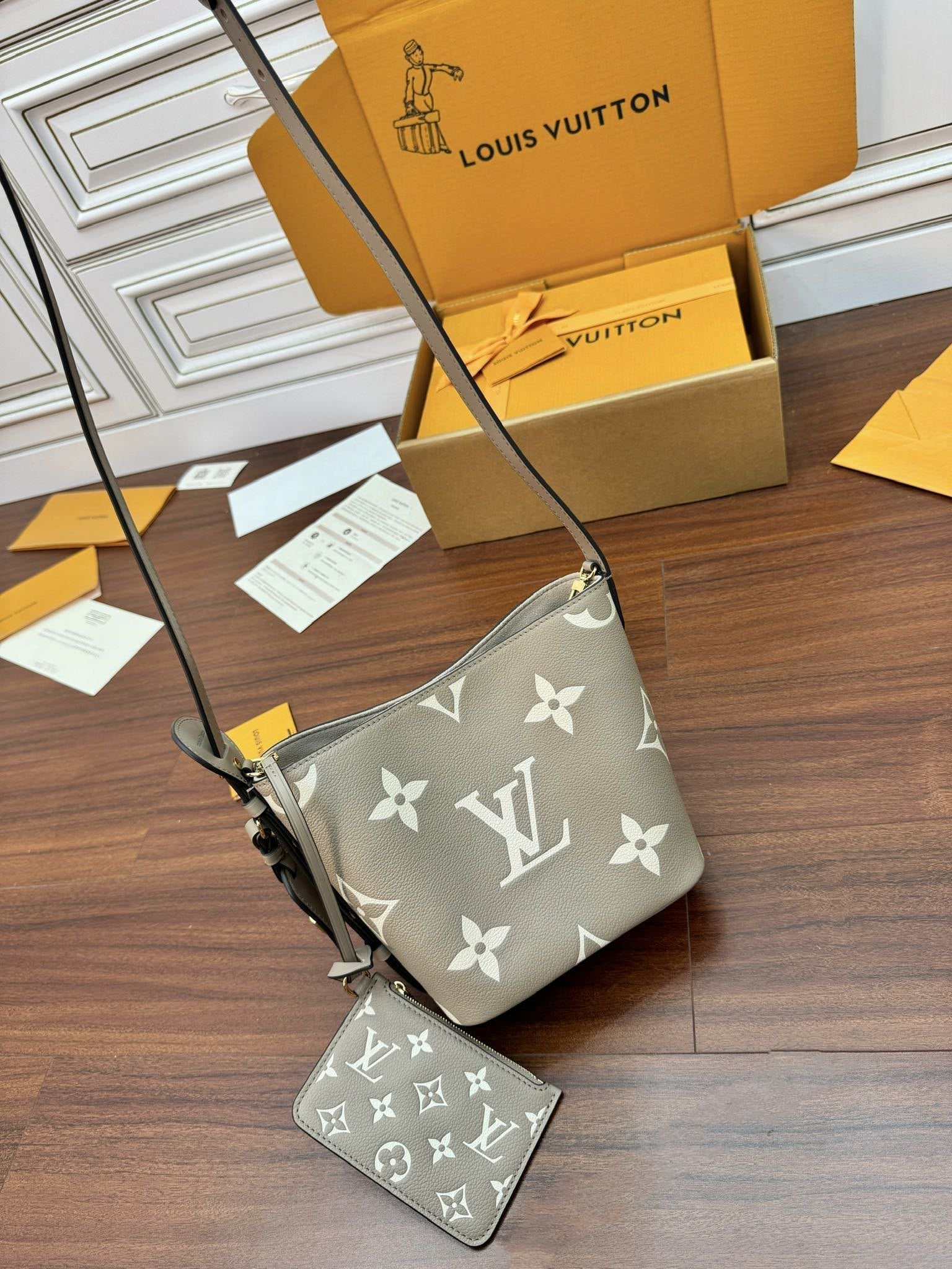 Louis Vuitton Bucket Bag 16cm Khaki Nude Monogram Canvas 330403