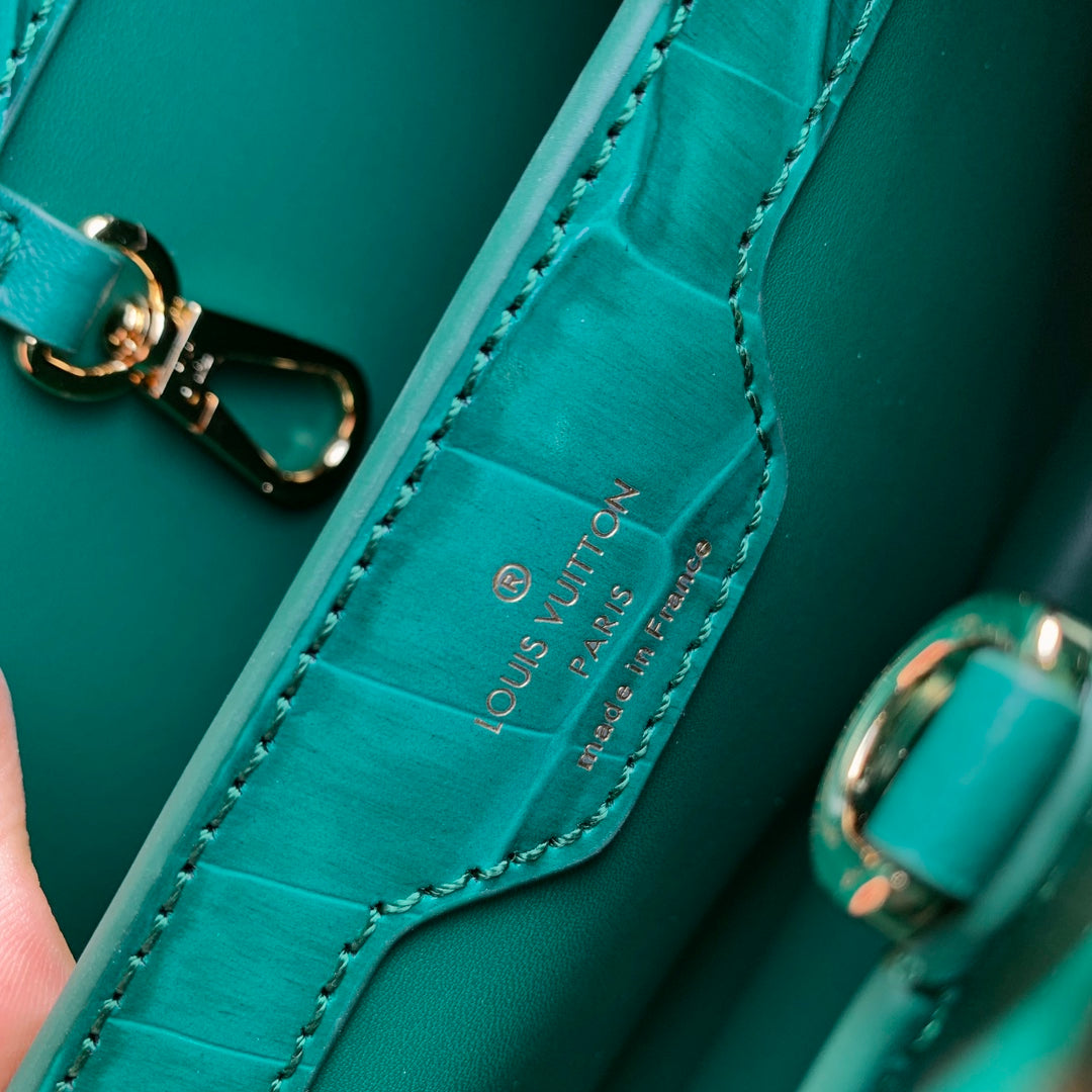 Louis Vuitton CAPUCINES BB 27 GREEN TAURILLON GOLD HARDWARE