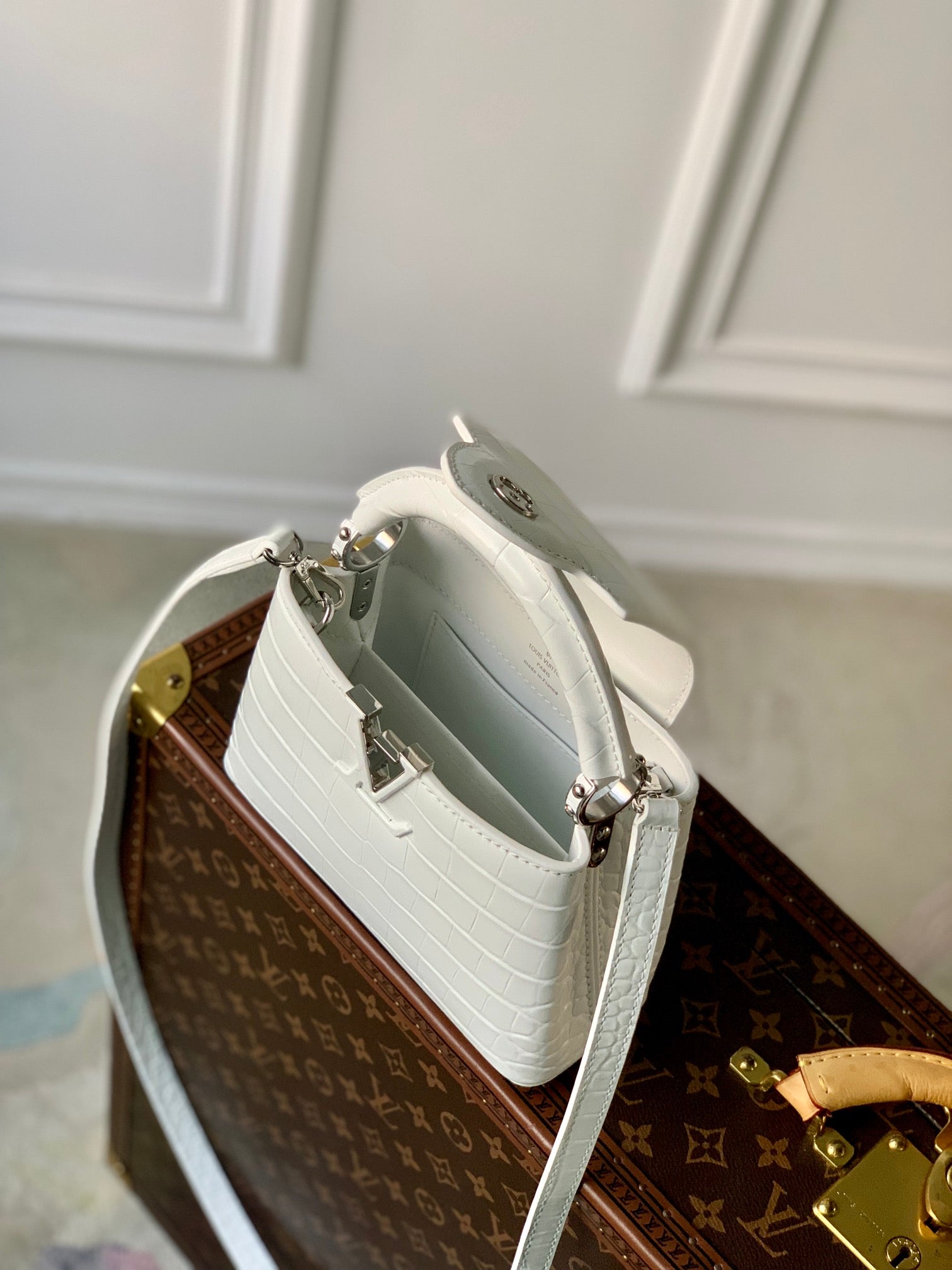 Louis Vuitton CAPUCINES MINI 21 WHITE CROCODILE EMBOSSED CALFSKIN SILVER HARDWARE