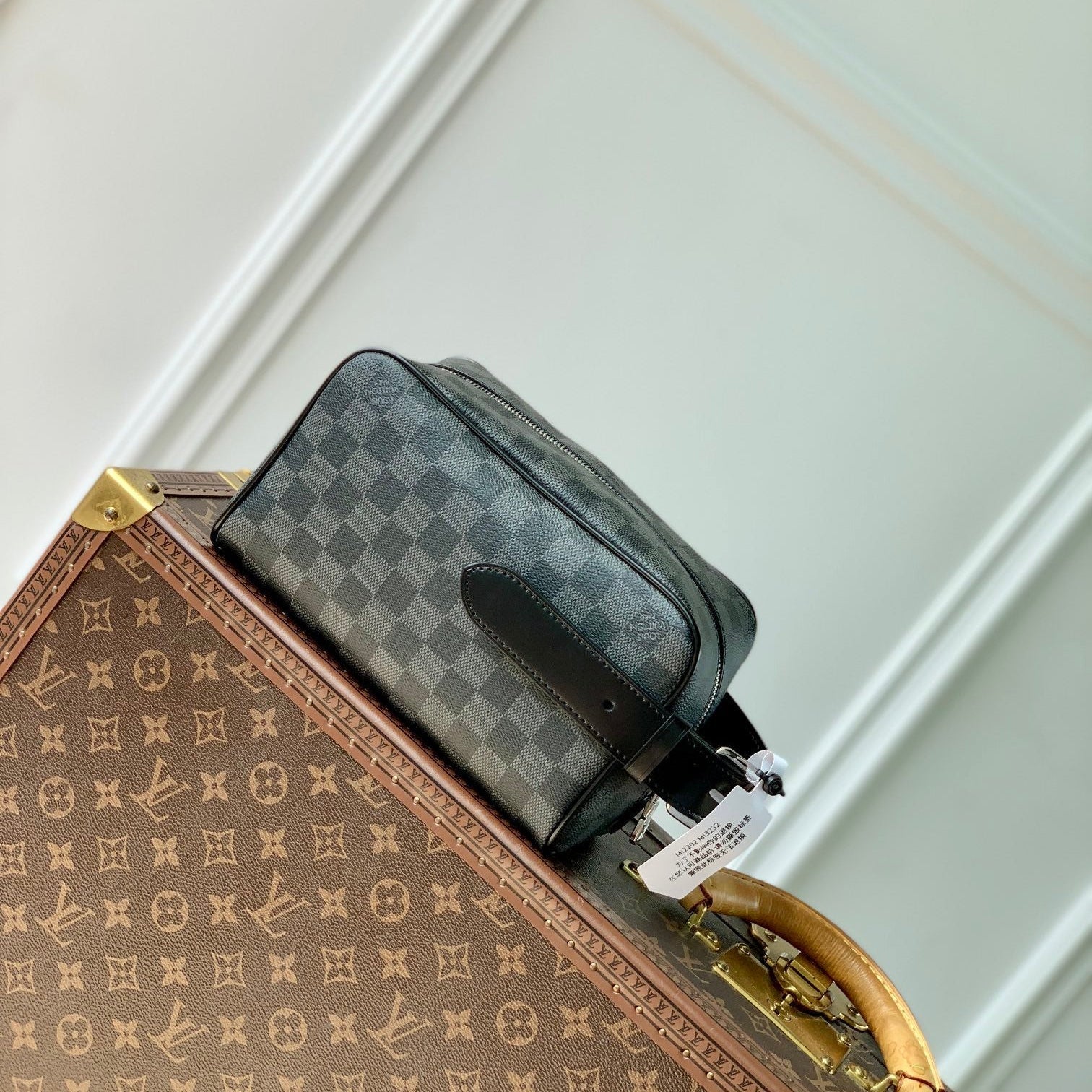 Louis Vuitton LOCKER DOPP KIT 23 IN GREY BLACK DAMIER GRAPHITE CANVAS