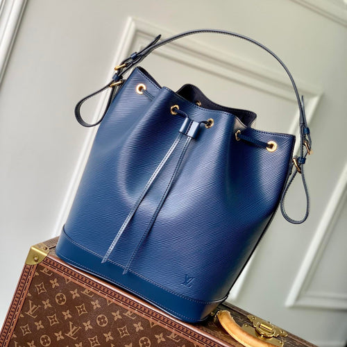 Louis Vuitton NOÉ MM 33 IN SAPPHIRE EPI LEATHER