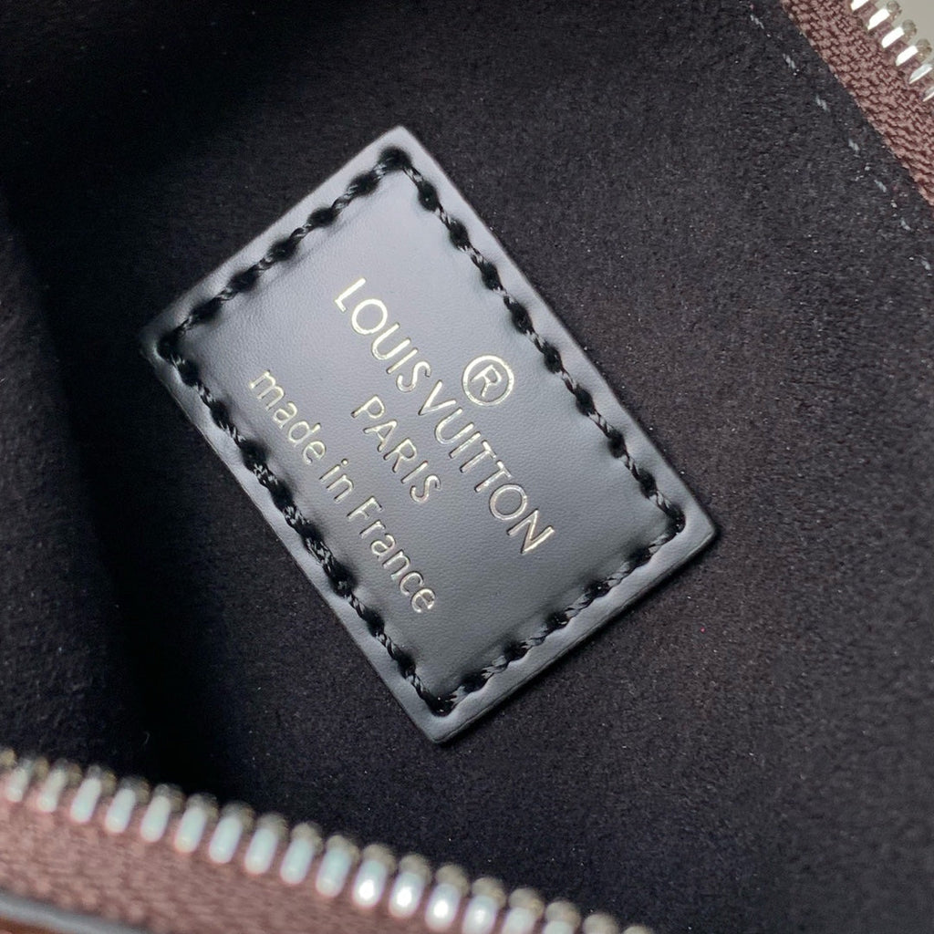 Louis Vuitton NOÉ BB 20 IN BLACK EPI LEATHER