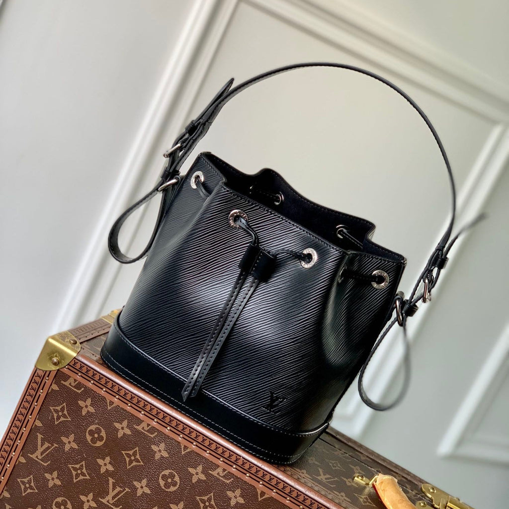 Louis Vuitton NOÉ BB 20 IN BLACK EPI LEATHER