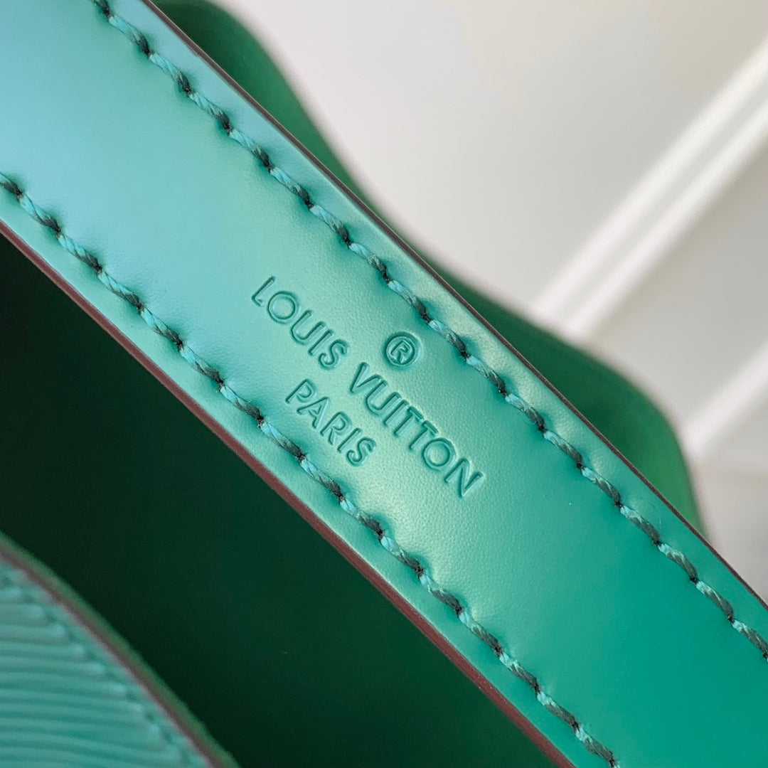 Louis Vuitton NOÉ BB 20 IN GREEN EPI LEATHER