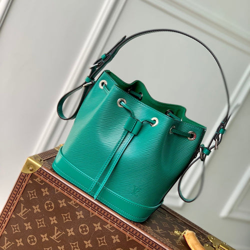 Louis Vuitton NOÉ BB 20 IN GREEN EPI LEATHER
