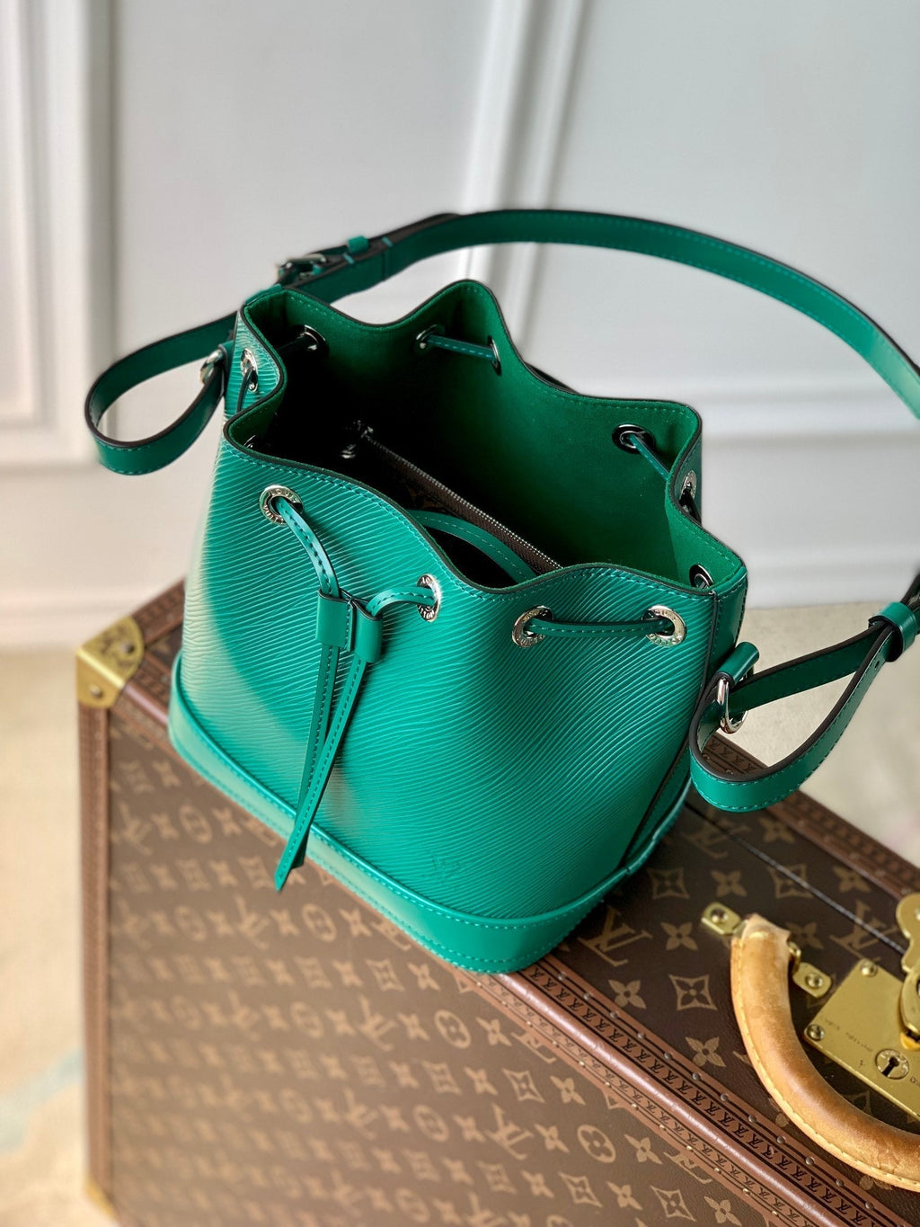 Louis Vuitton NOÉ BB 20 IN GREEN EPI LEATHER