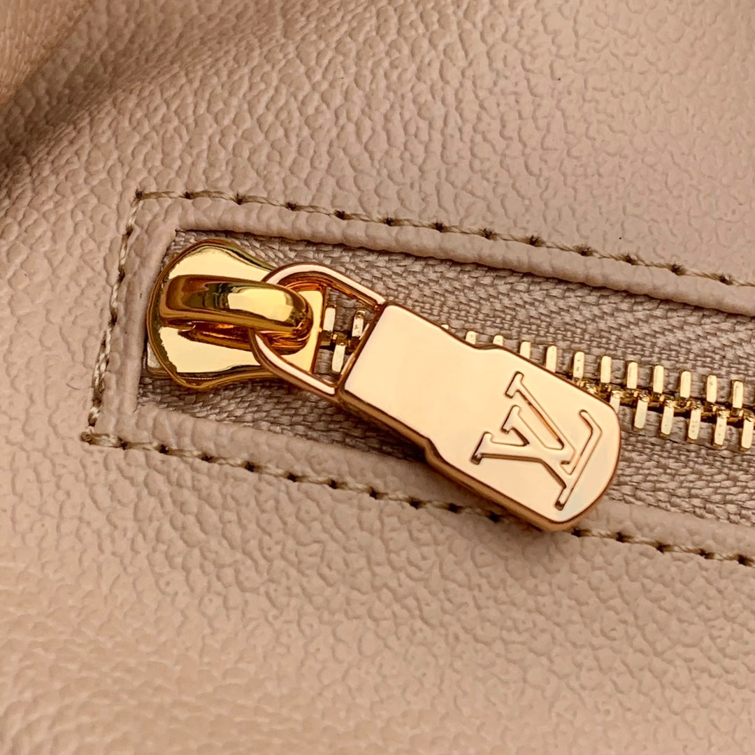 Louis Vuitton COSMETIC POUCH GM 27 IN MULTICOLOR MONOGRAM CANVAS