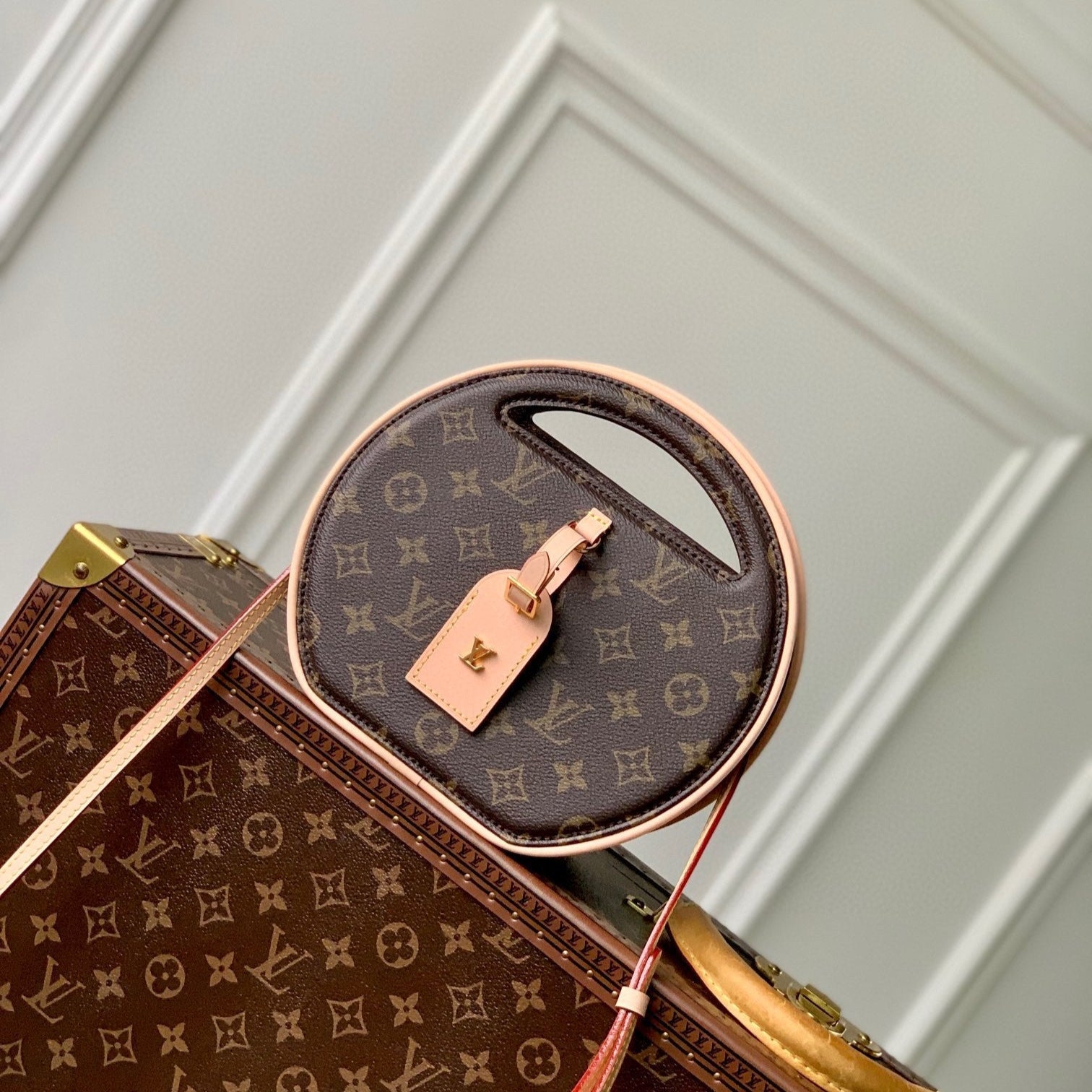 Louis Vuitton AROUND ME PM 22 IN BROWN MONOGRAM CANVAS