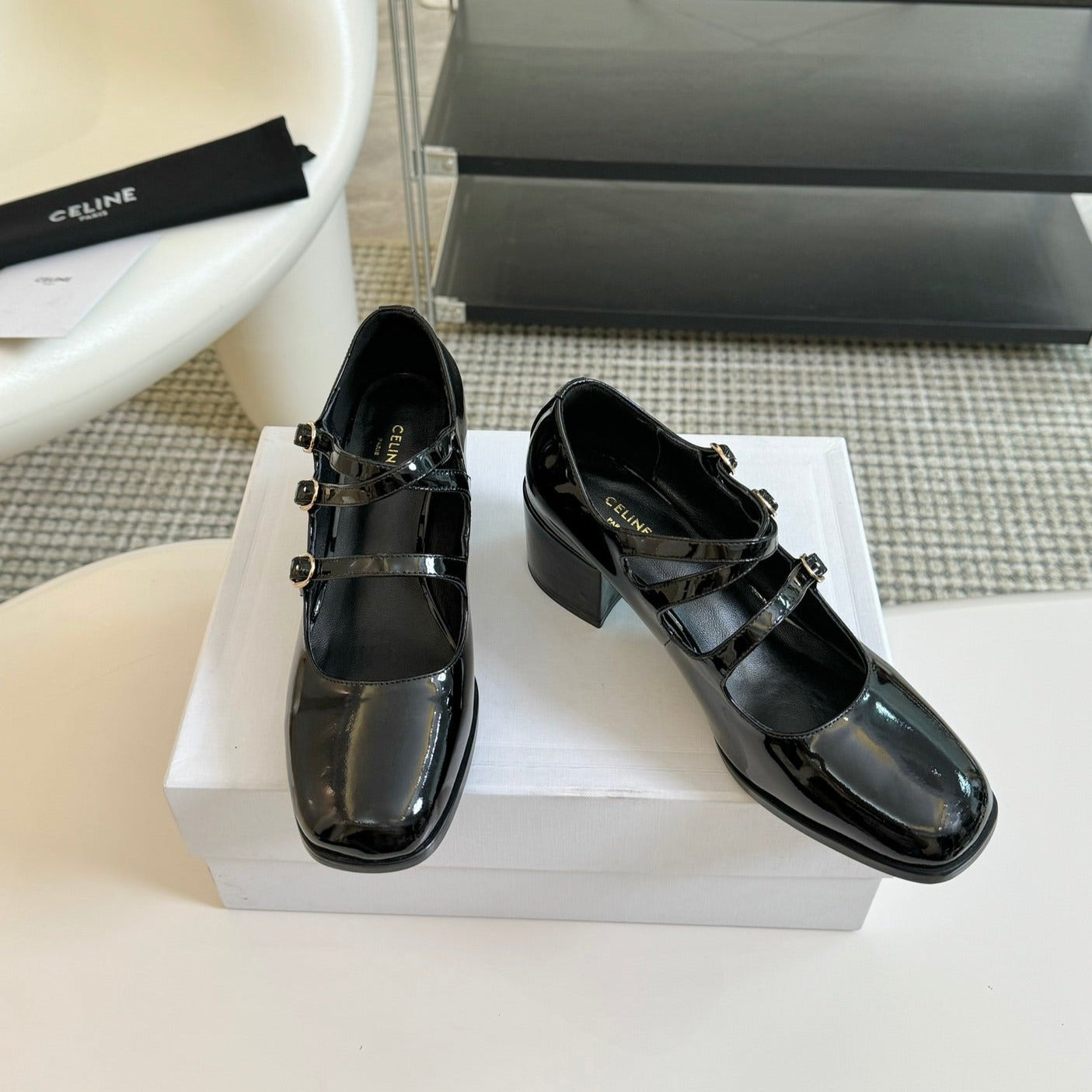 Celine WOMEN'S SANDALS WITH ROUND TOE GLOSSY BLACK  SPECIFIC COWHIDE
