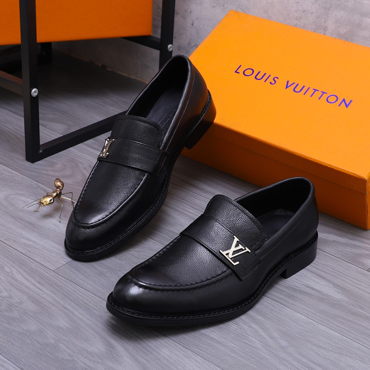 Louis Vuitton SAINT GERMAIN LOAFER BLACK GRAIN CALFSKIN WITH SILVER LOGO