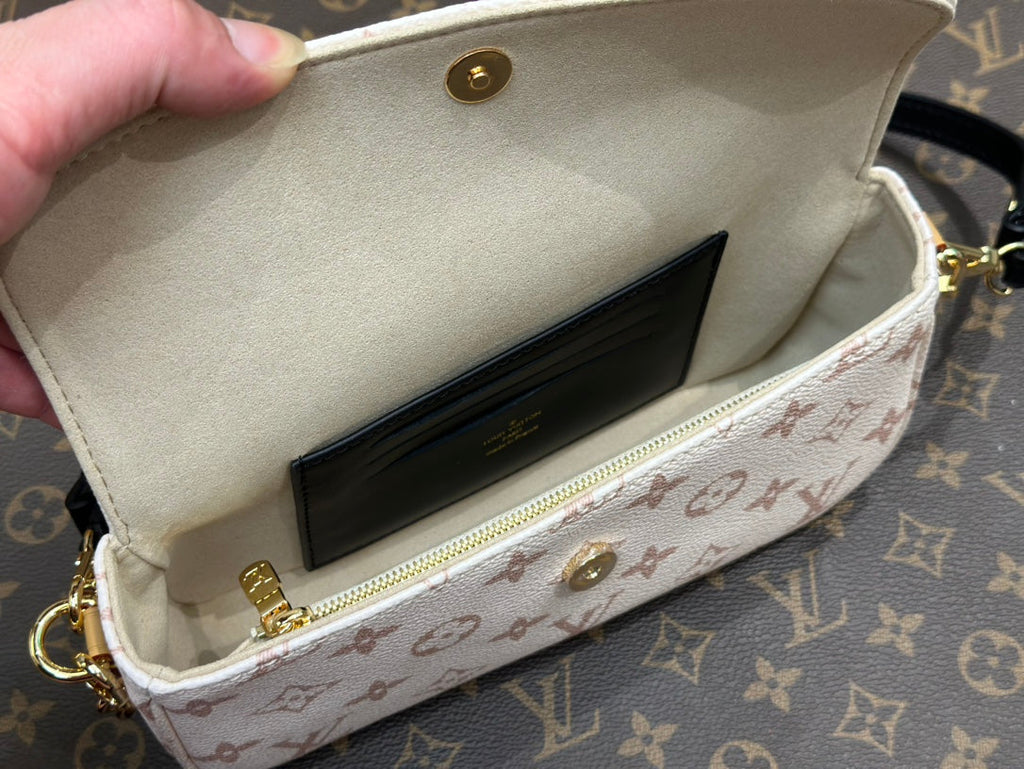 Louis Vuitton woc 23,5 monogram dune canvas