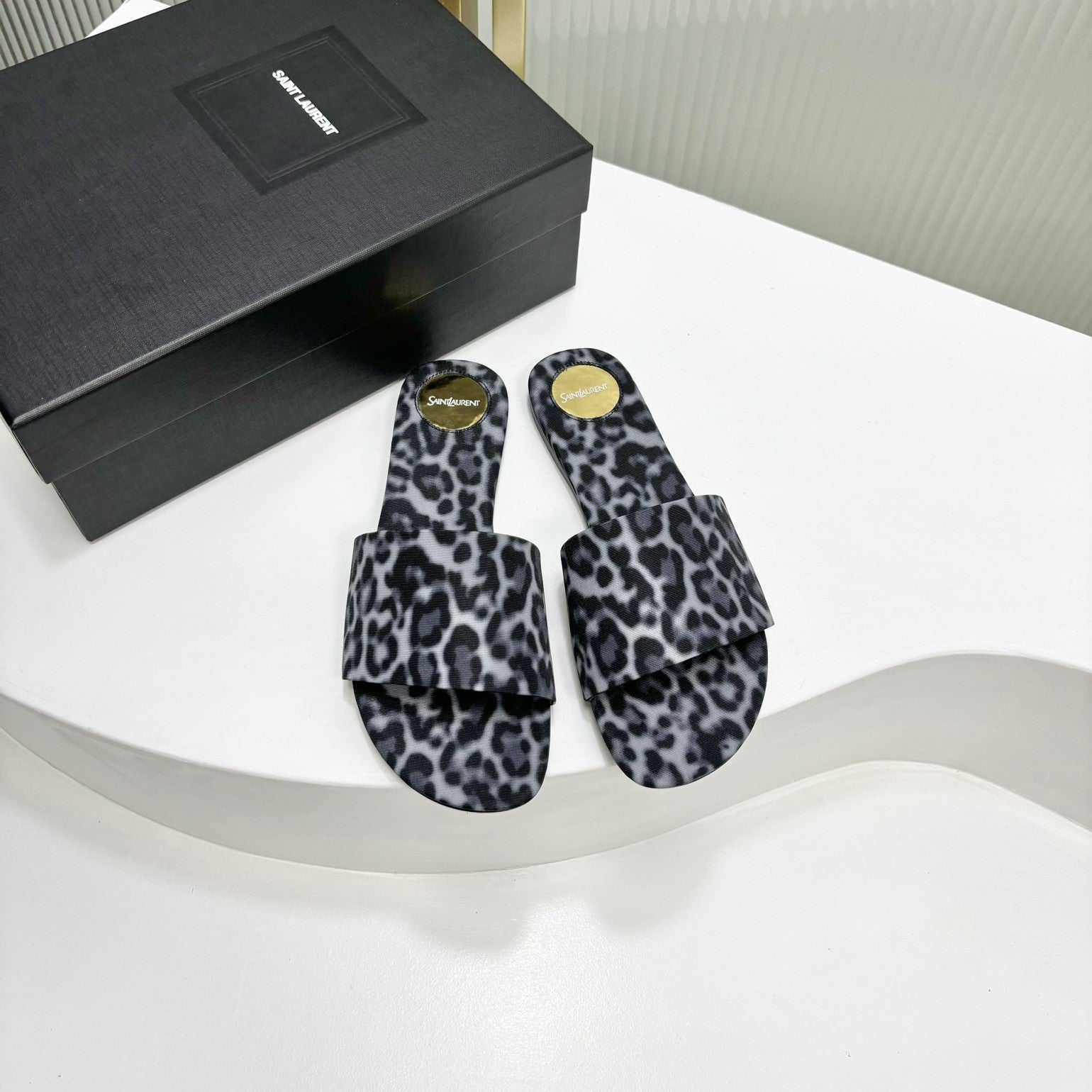 Saint Laurent CARLYLE SLIDES IN LEOPARD GROSGRAIN BLACK WHITE