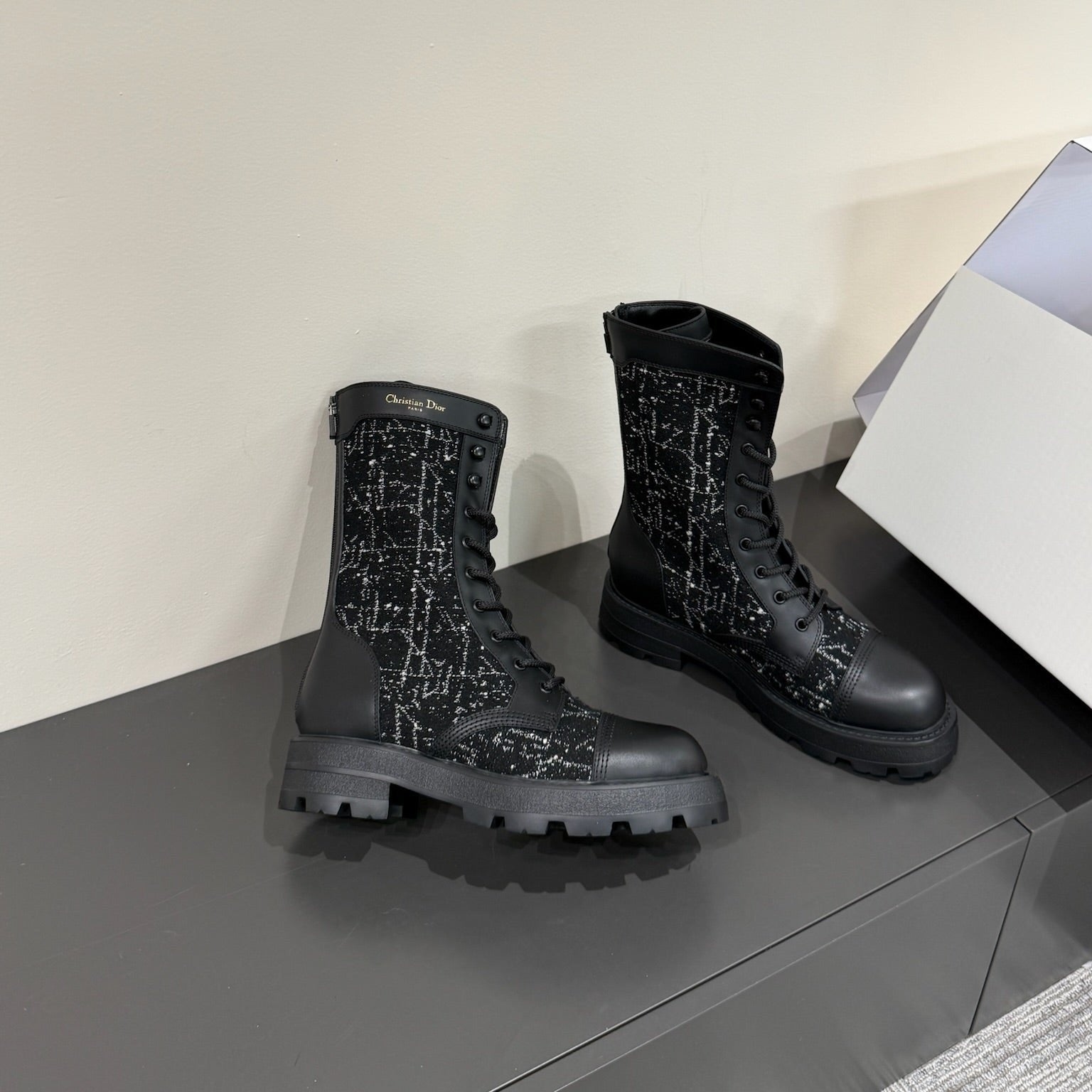 DIOR D-Unit Ankle Boot In Black Tweed And Cowhide 109609